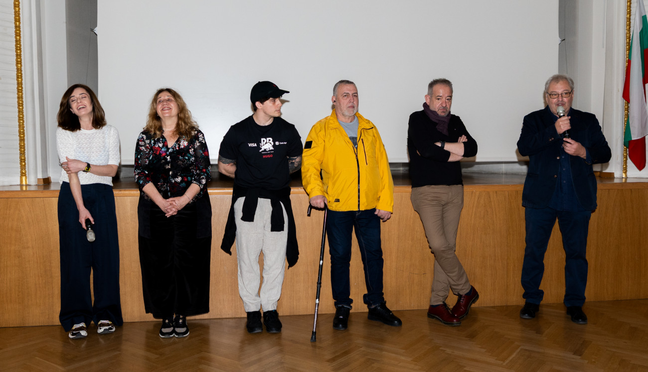 French institute - "The World is Big And Salvation Lurks around the Corner"