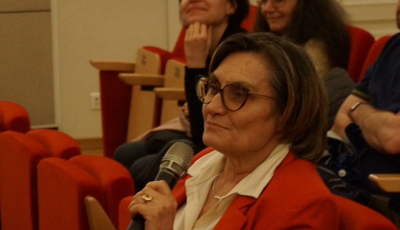 French institute - "Visiting Hours"