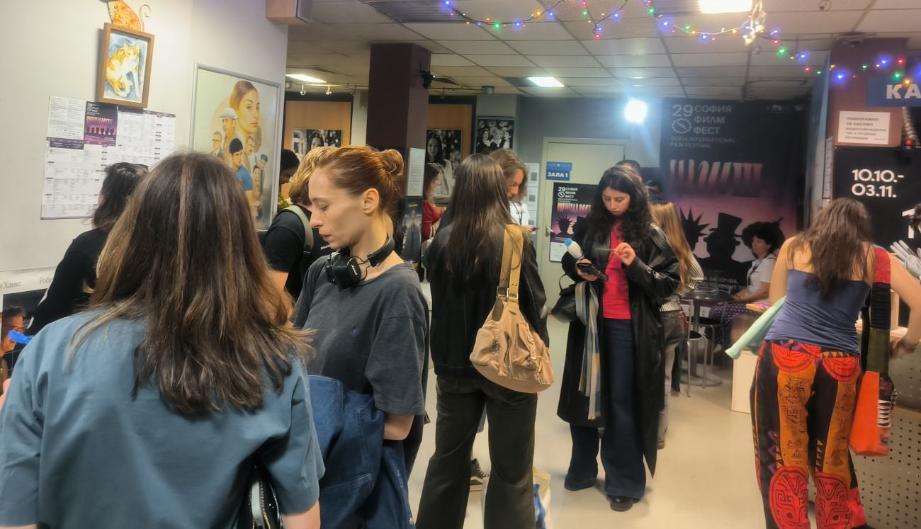 French institute - "Toxic"