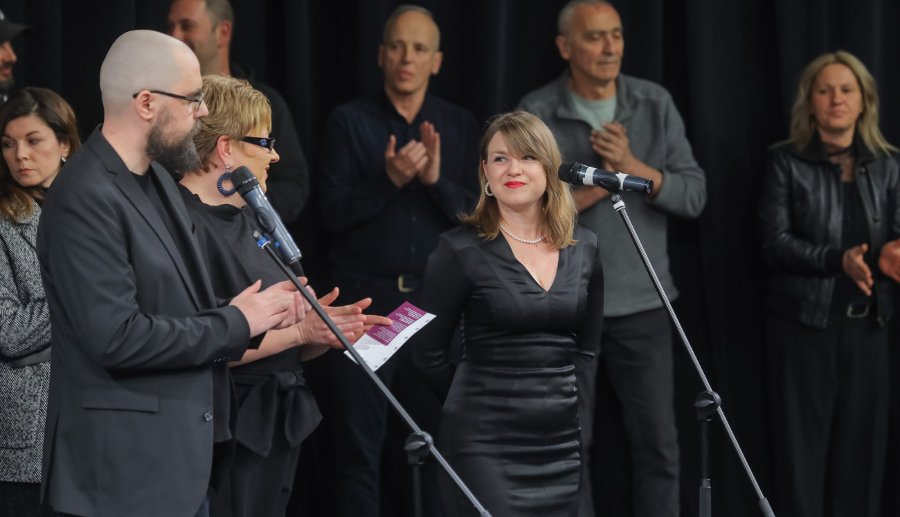 Lumiere Cinema - "Windless"