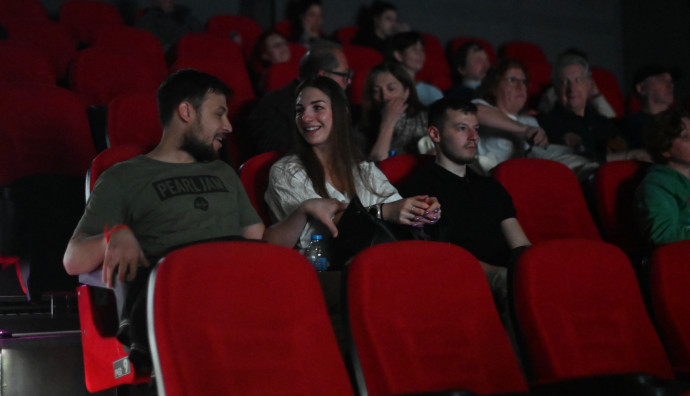 Кино "Одеон" - Дванадесет такта