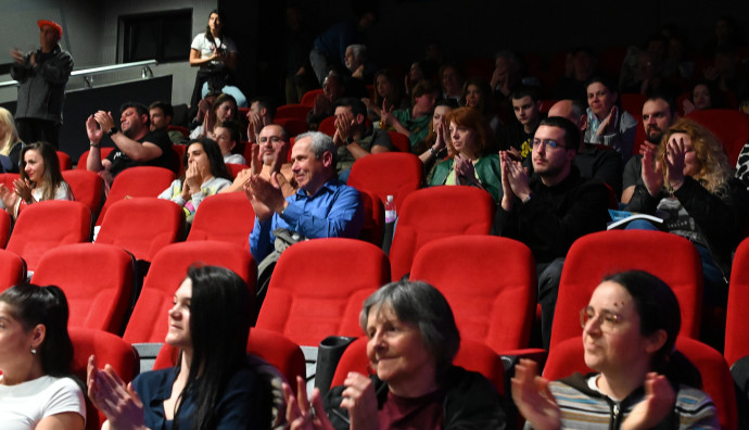 Кино "Одеон" - Дванадесет такта