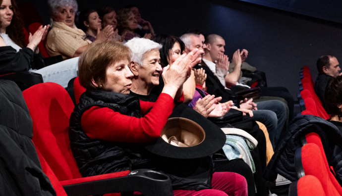 Кино "Одеон" - На Запад