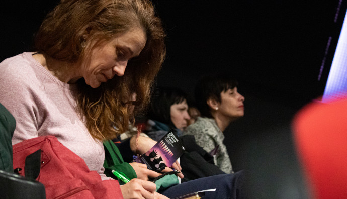 Кино Одеон - "Почакай да чуеш"