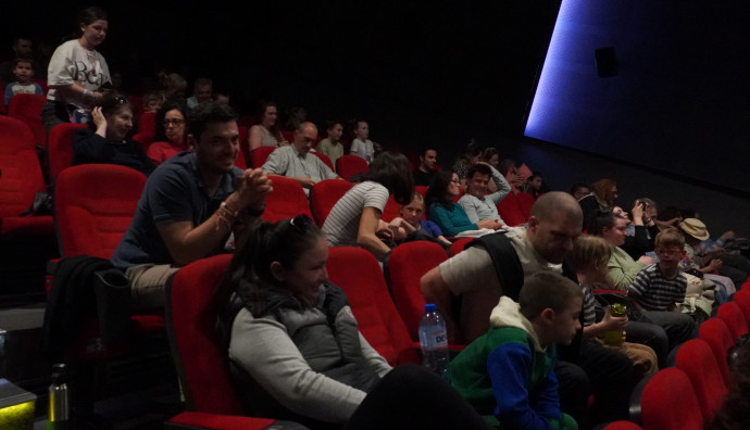 Кино Одеон - "Джон Бардар срещу галактиката"