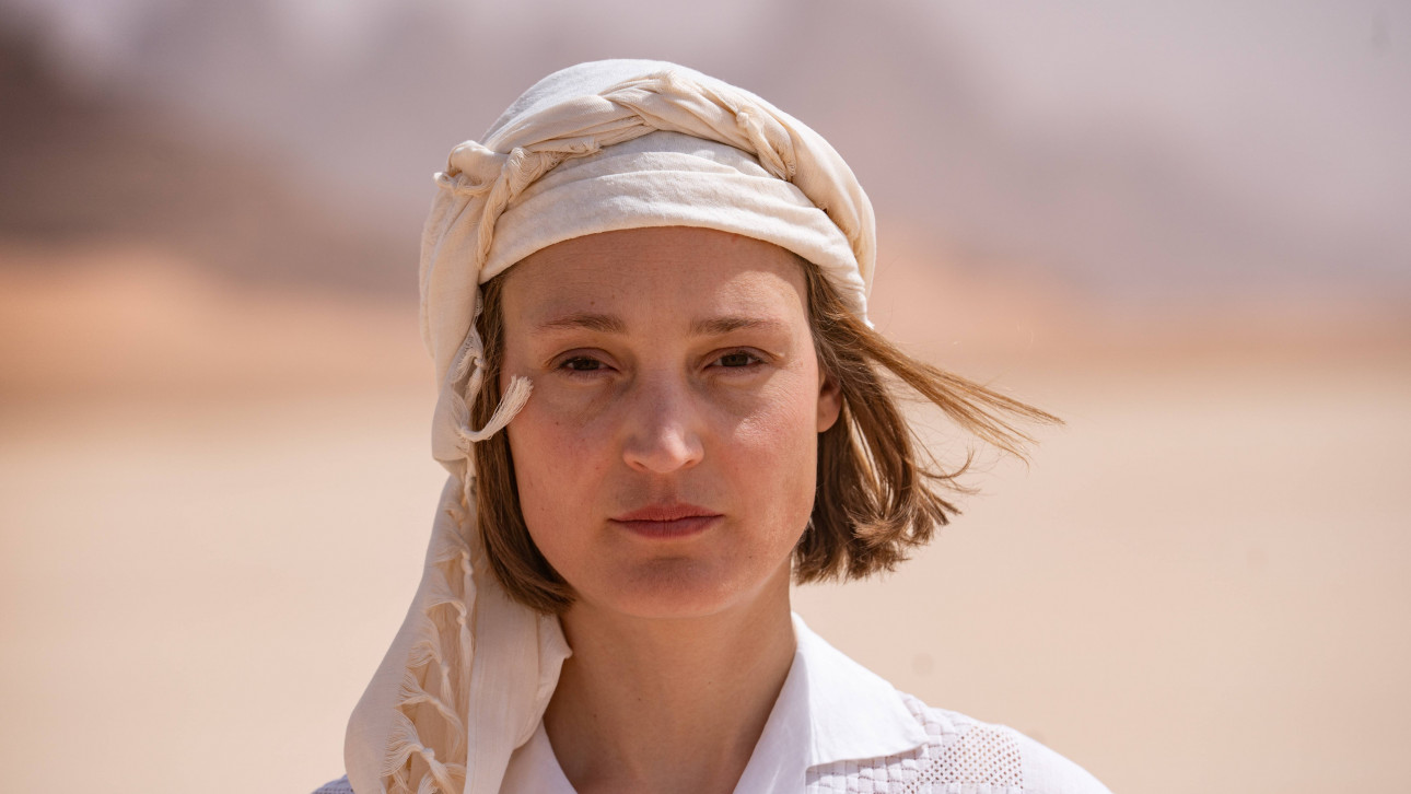 ИНГЕБОРГ БАХМАН – ПЪТУВАНЕ В ПУСТИНЯТА