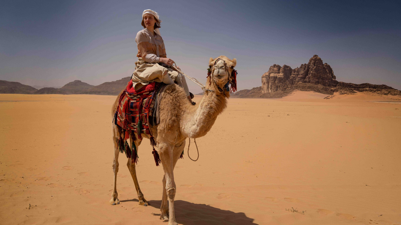 ИНГЕБОРГ БАХМАН – ПЪТУВАНЕ В ПУСТИНЯТА