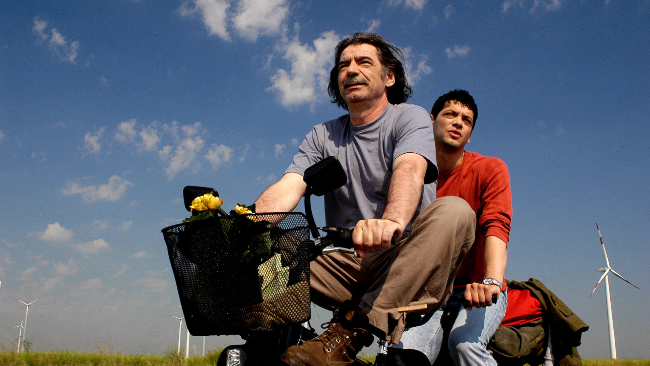 СВЕТЪТ Е ГОЛЯМ И СПАСЕНИЕ ДЕБНЕ ОТВСЯКЪДЕ