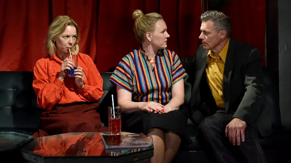 ПАДНАЛИ ЛИСТА