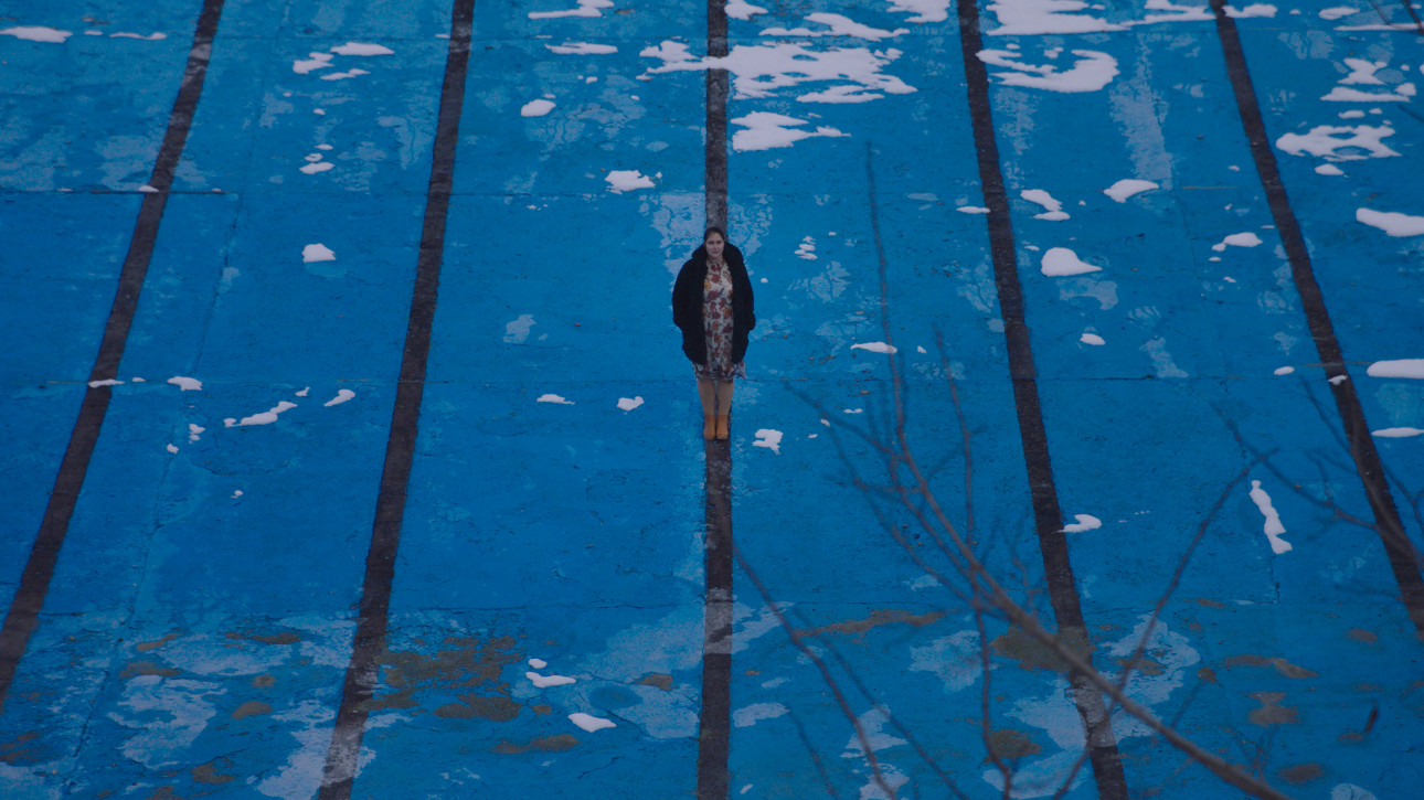 ГОСПОД СЪЩЕСТВУВА, ИМЕТО Ѝ Е ПЕТРУНИЯ