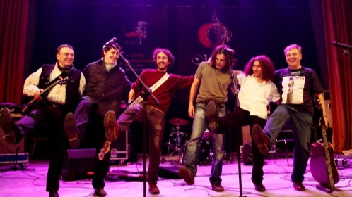 20 ПАРЧЕТА НА ФЕСТИВАЛНИЯ БЕНД