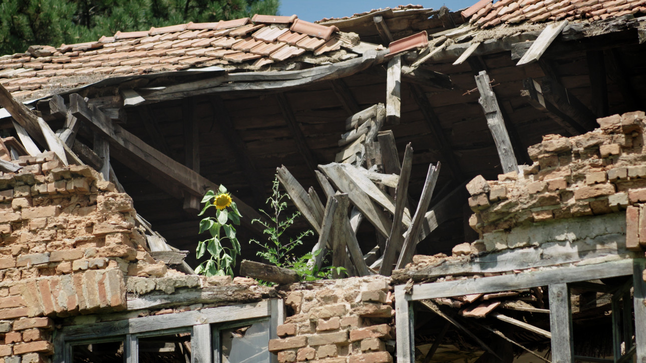 НЯМА КАК ДА СИ КАЖЕМ СБОГОМ